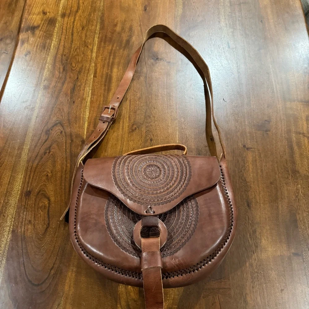 Vintage Tooled‎ Leather Saddle Crossbody Purse Boho Moroccan